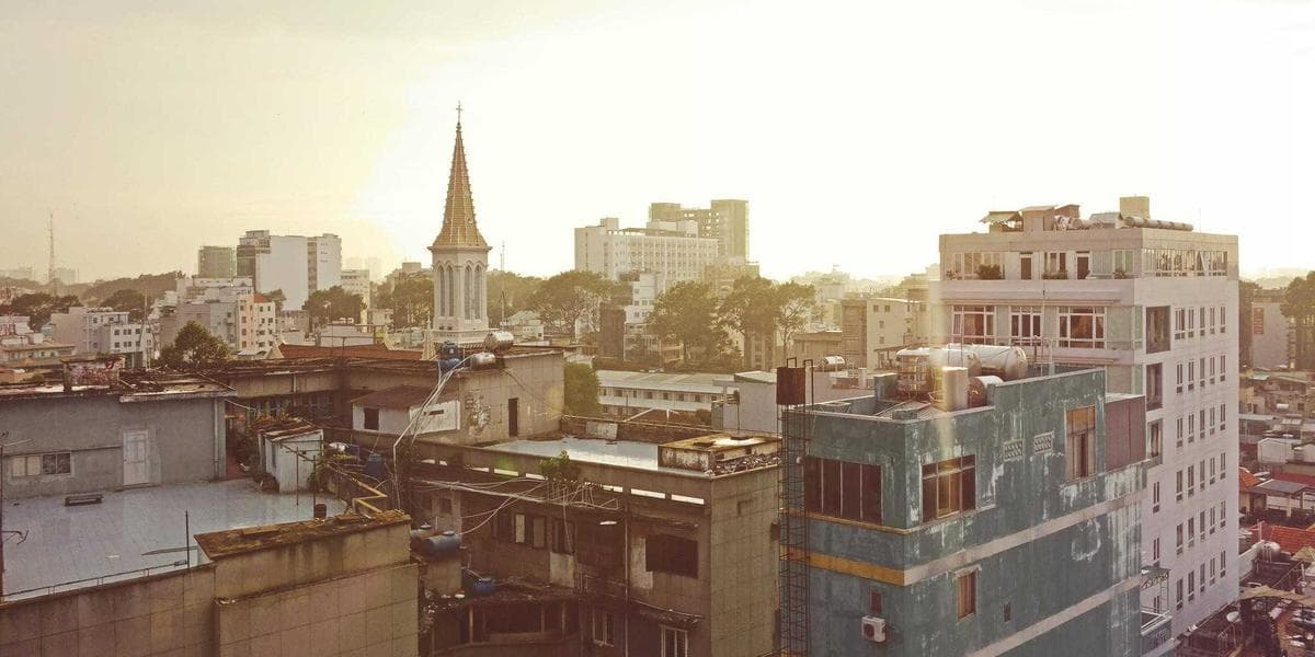 Paysera, Wise, Payoneer vs banques algériennes : pourquoi tant d’Algériens cherchent des alternatives ?